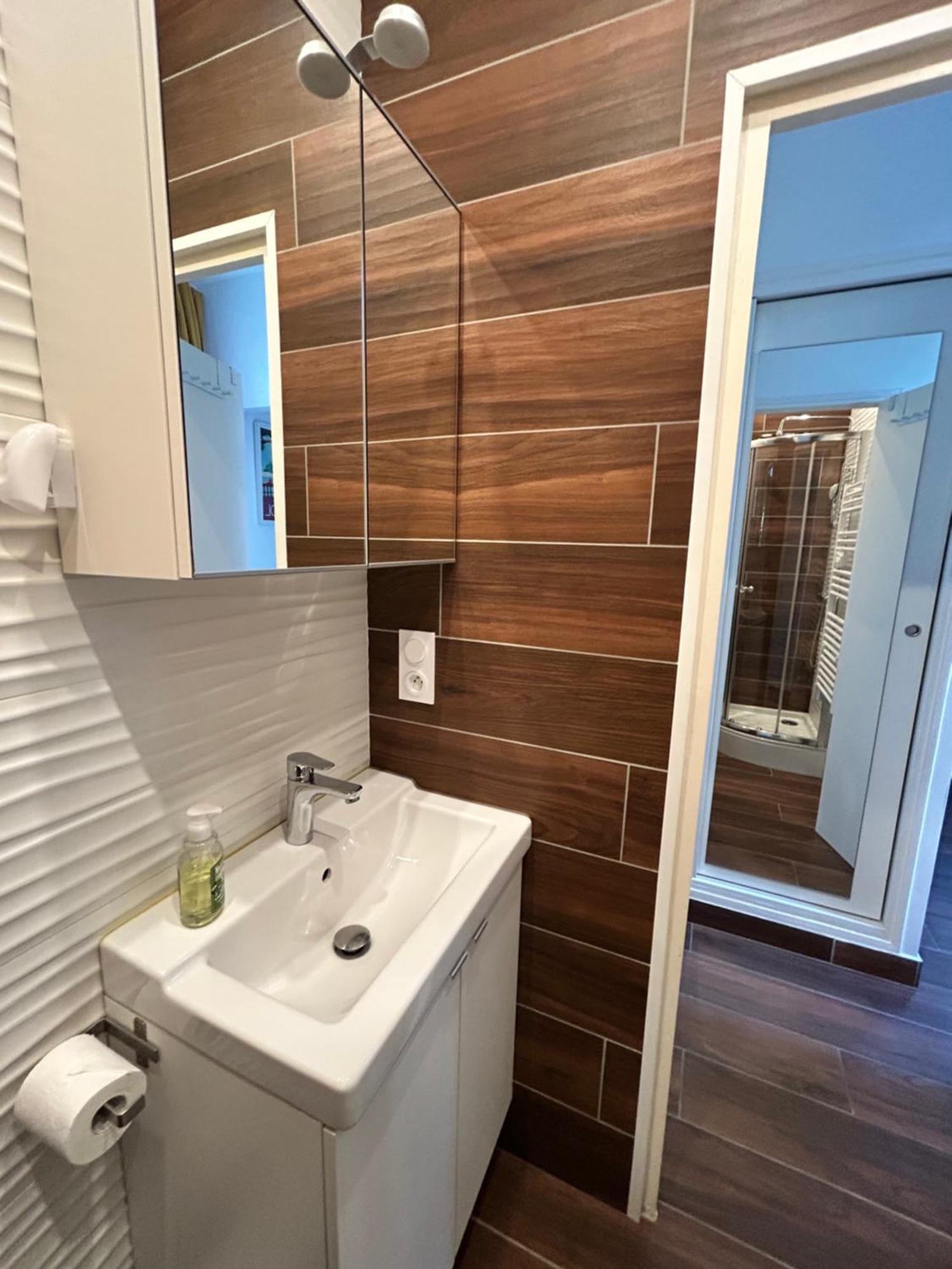 Agreable Studio Renove Avec Place De Parking Bandol Εξωτερικό φωτογραφία